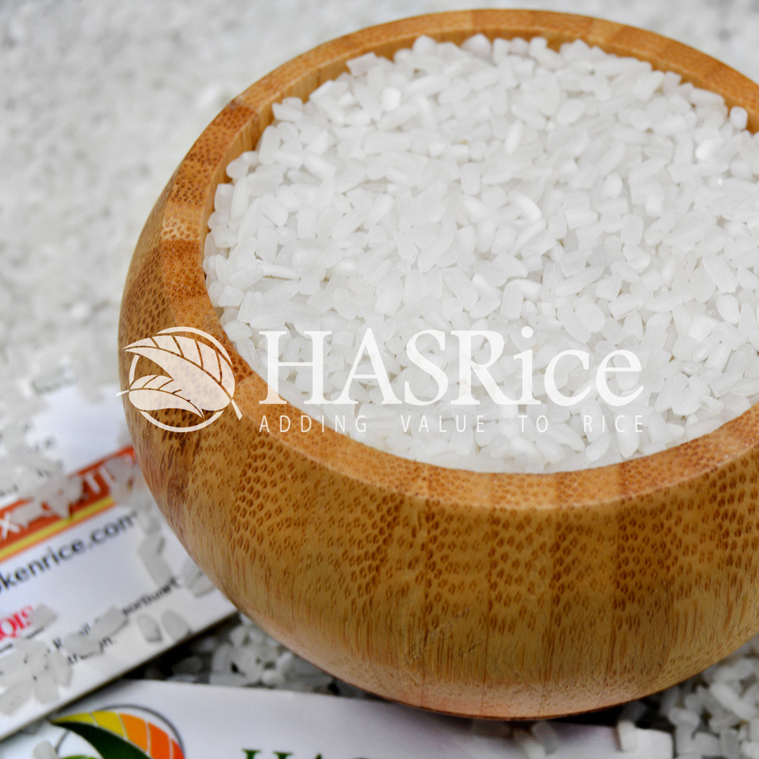 100% broken rice grain (close-up 1 of 6)