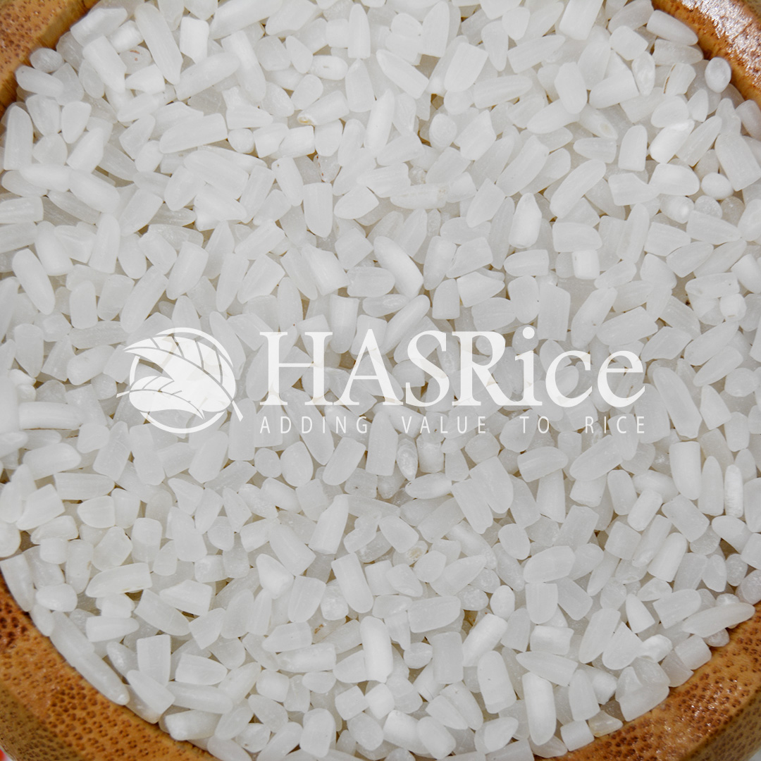 100% broken rice grain (close-up 2 of 6)