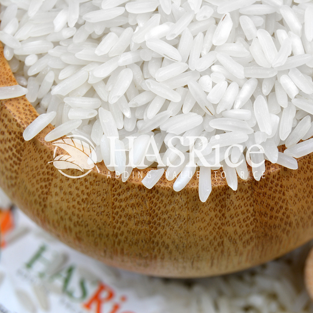 IRRI-6 10% broken white rice grain (close-up 1 of 6)