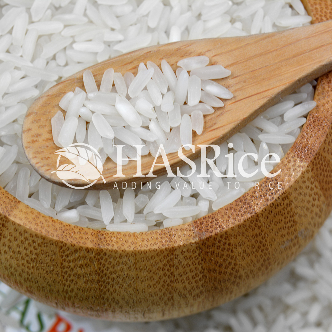 IRRI-6 10% broken white rice grain (close-up 5 of 6)