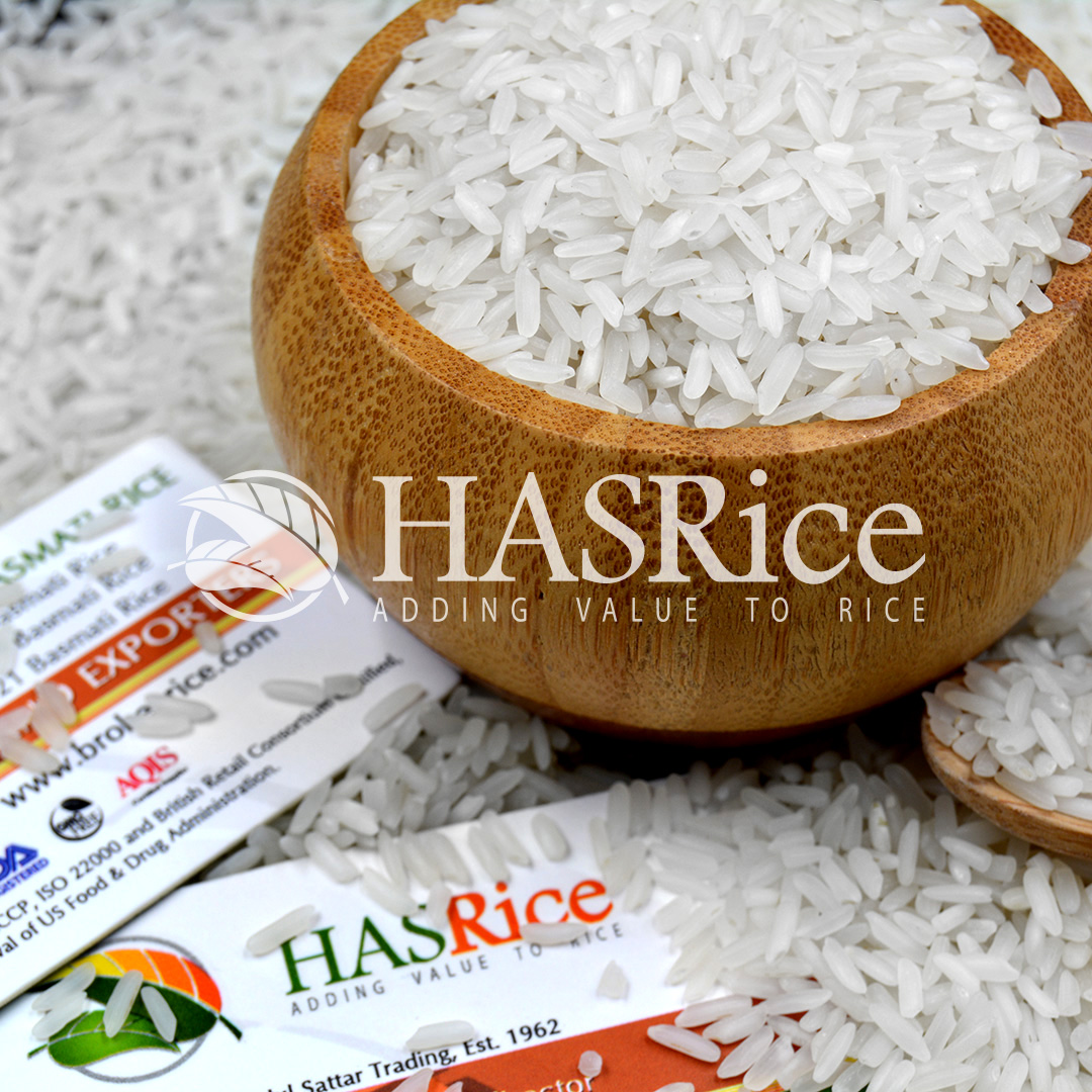IRRI-6 15% broken white rice grain (close-up 1 of 6)