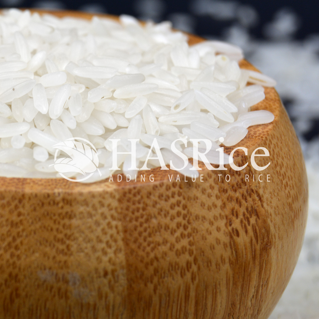 IRRI-6 5% broken white rice grain (close-up 4 of 6)