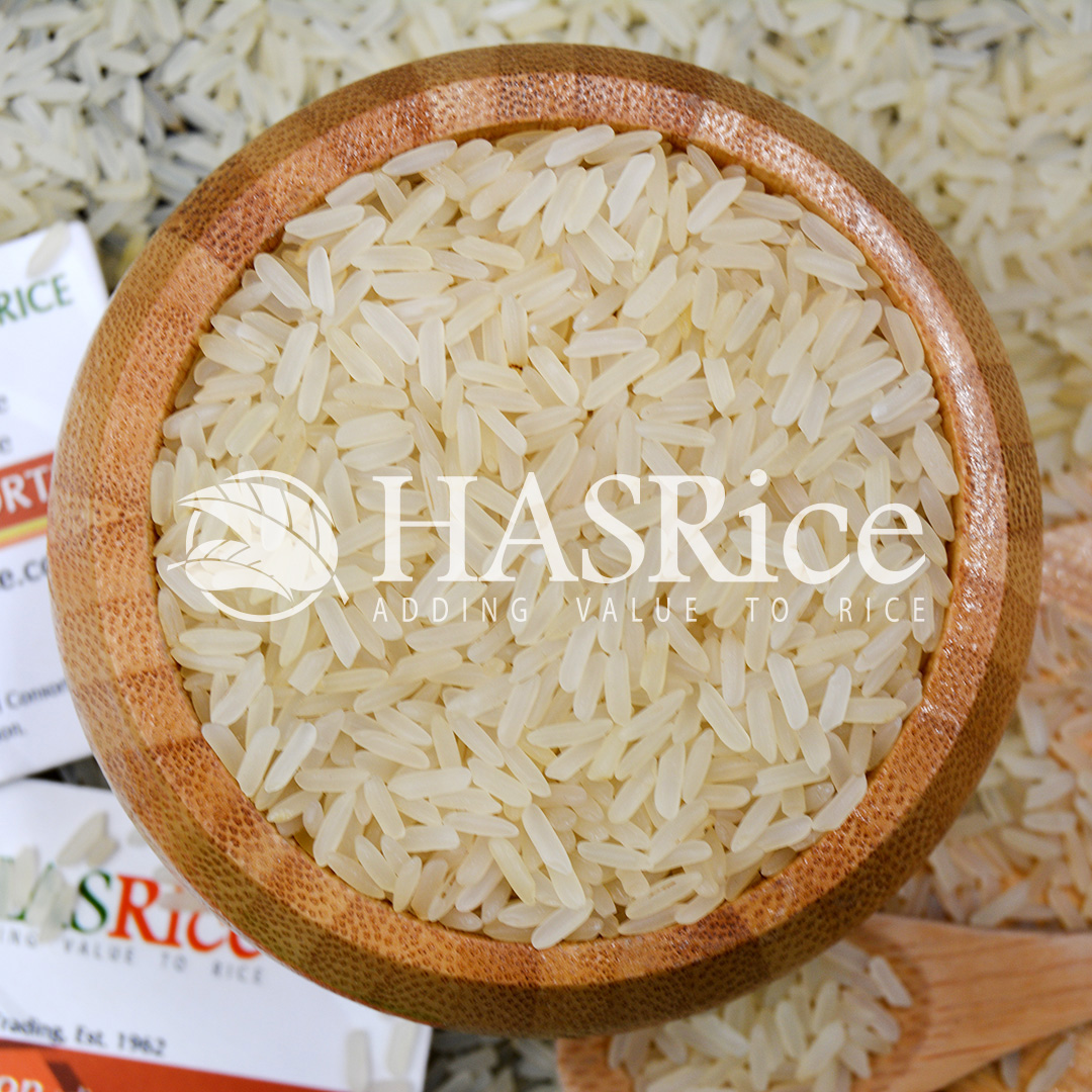 IRRI-6 parboiled (Golden Sella) rice grain (close-up 1 of 9)